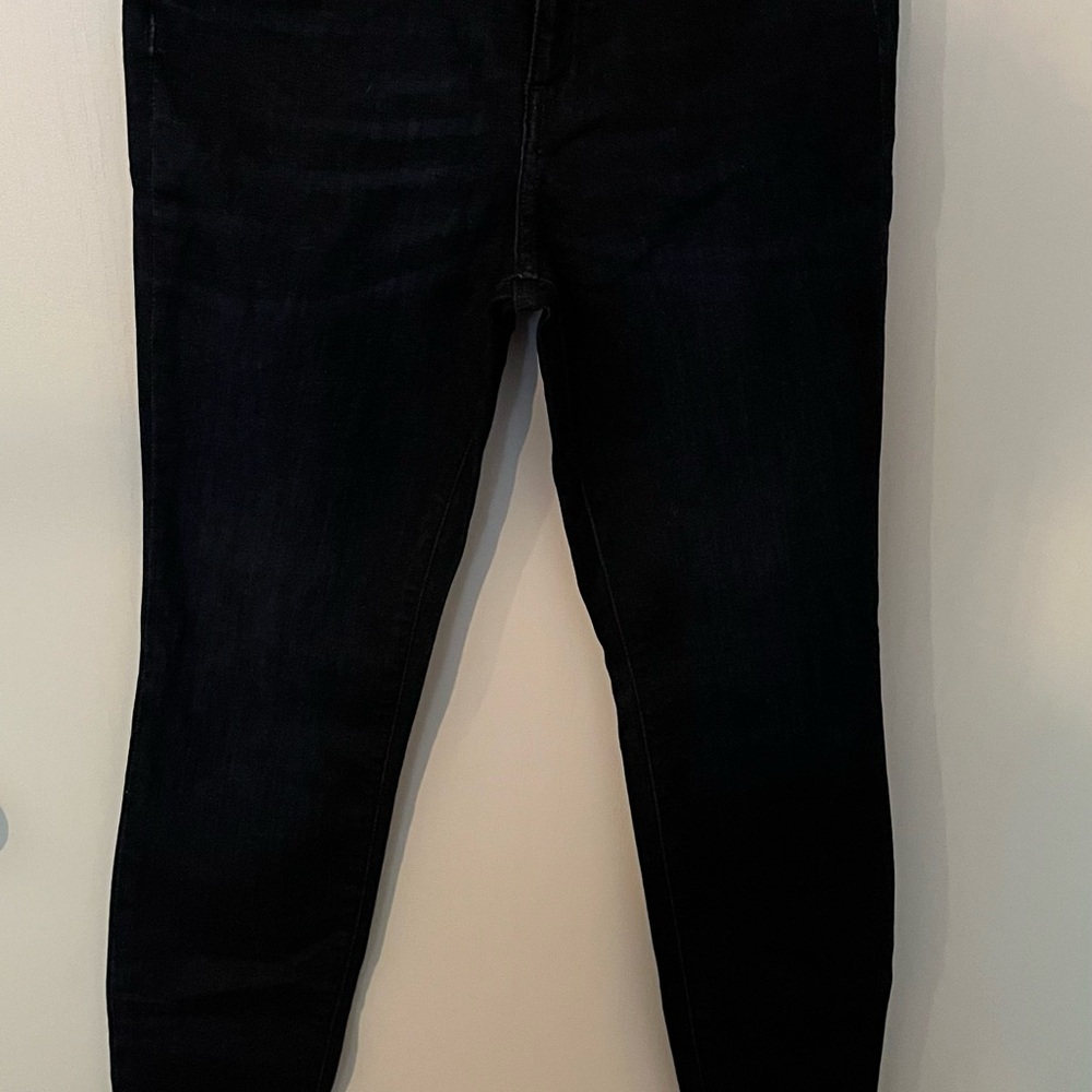Essentials Women's Black Skinny Jeans
